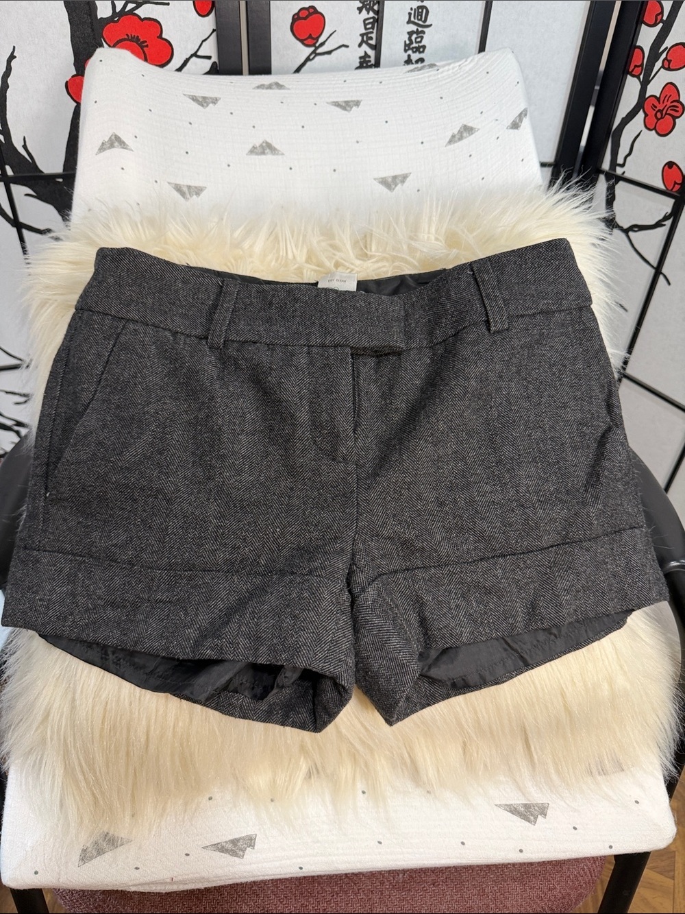 Kenar Charcoal Gray Tailored Women's Shorts